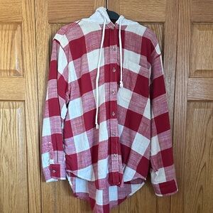 American Eagle Outfitters Red and White Plaid Women's Shirt